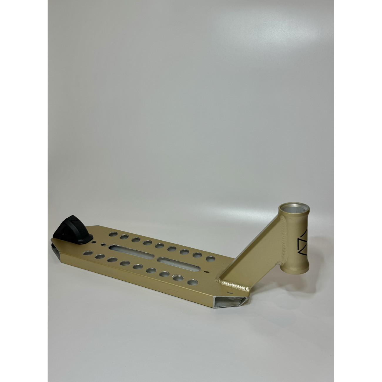 Кастомная дека для трюкового самоката Native Stem 460 Saundezy