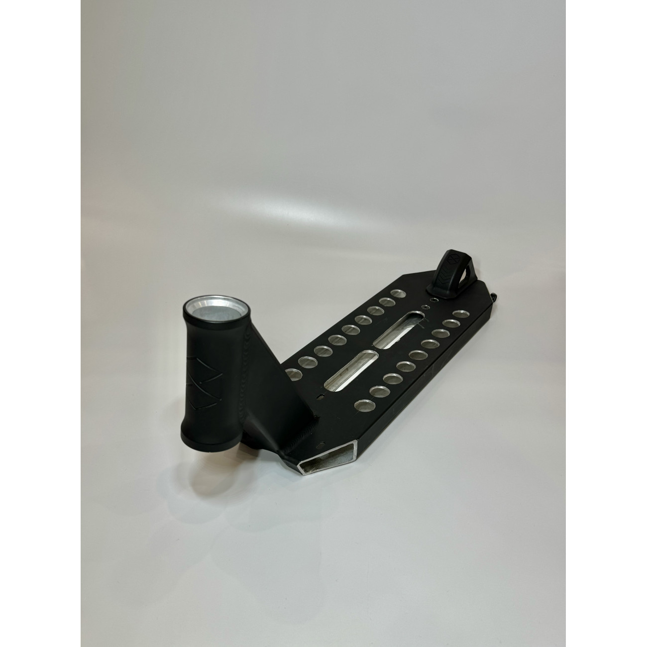 Кастомная дека для трюкового самоката Native Stem 460 Black